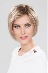 LIGHT CARAMEL ROOTED