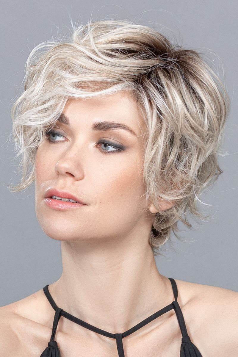 PEARL BLONDE ROOTED