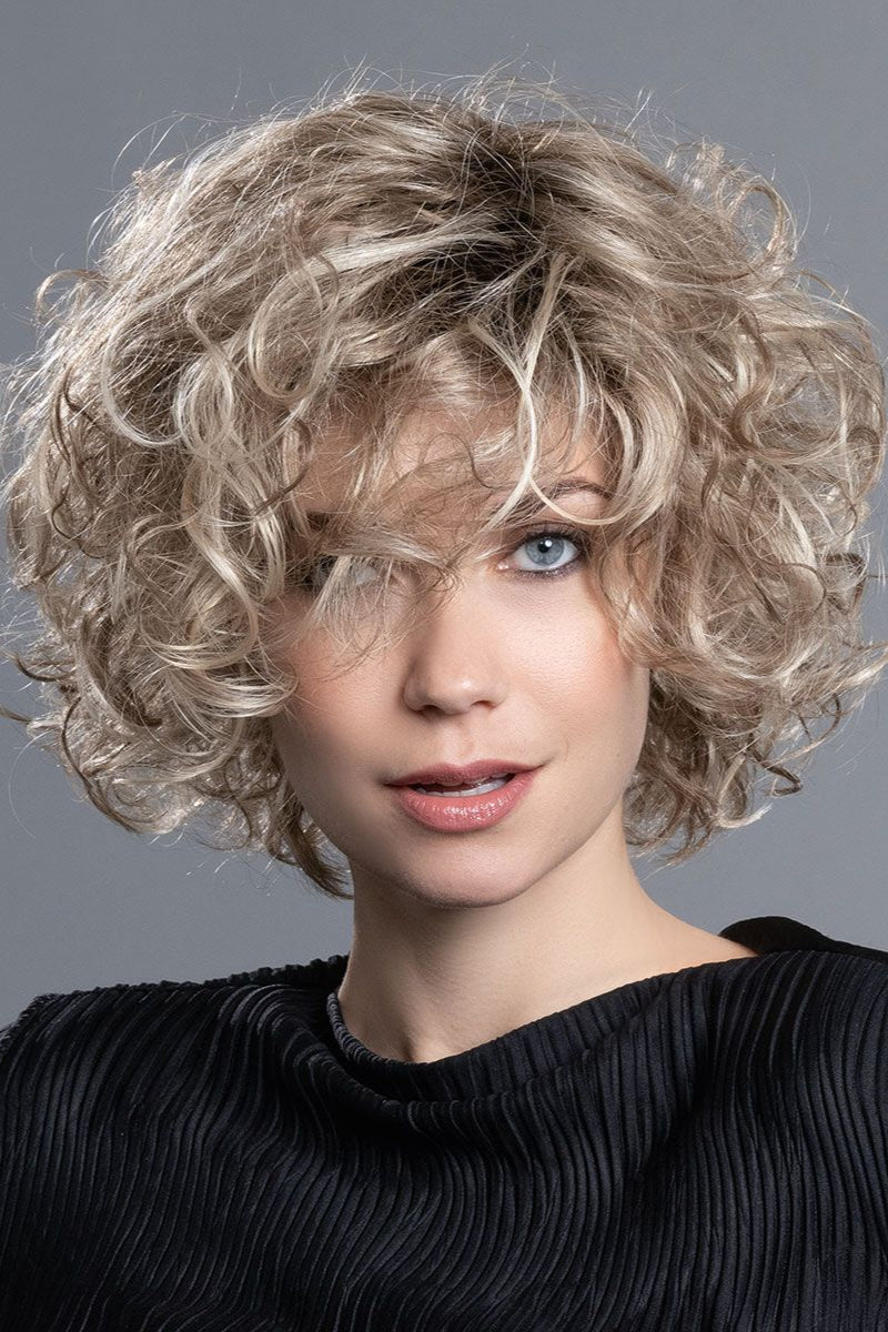 SANDY BLONDE ROOTED