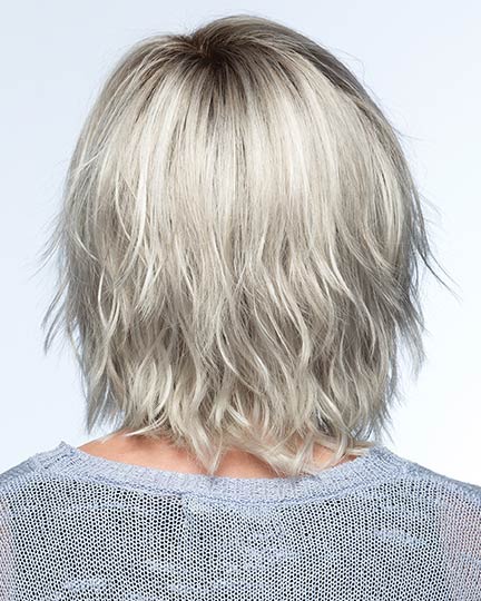SILVERSUN/RT8 Iced Blonde Dusted with Soft Sand and Golden Brown Roots